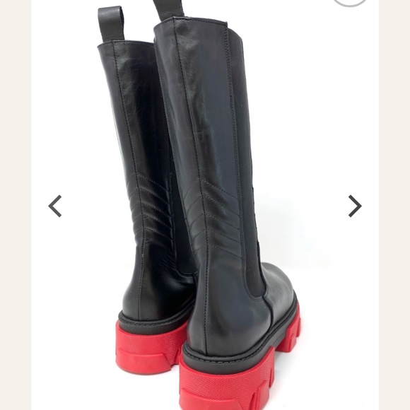 John Rmor Black boot - Picture 2 of 4